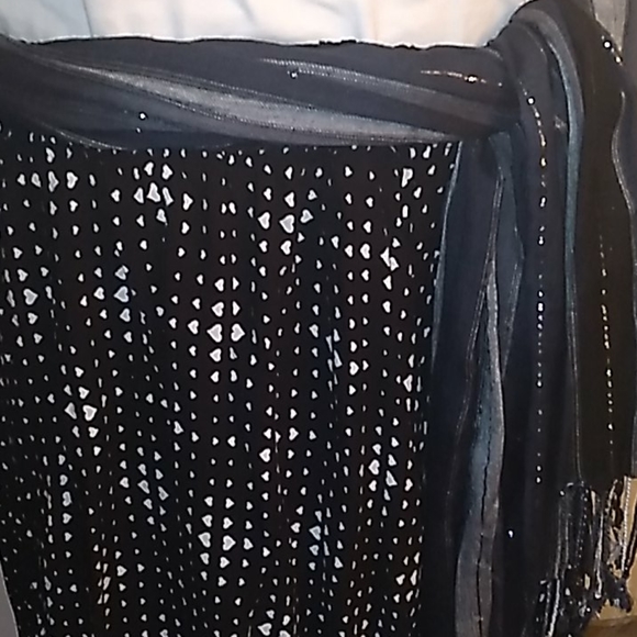 torrid hearts on black skirt - Picture 6 of 7